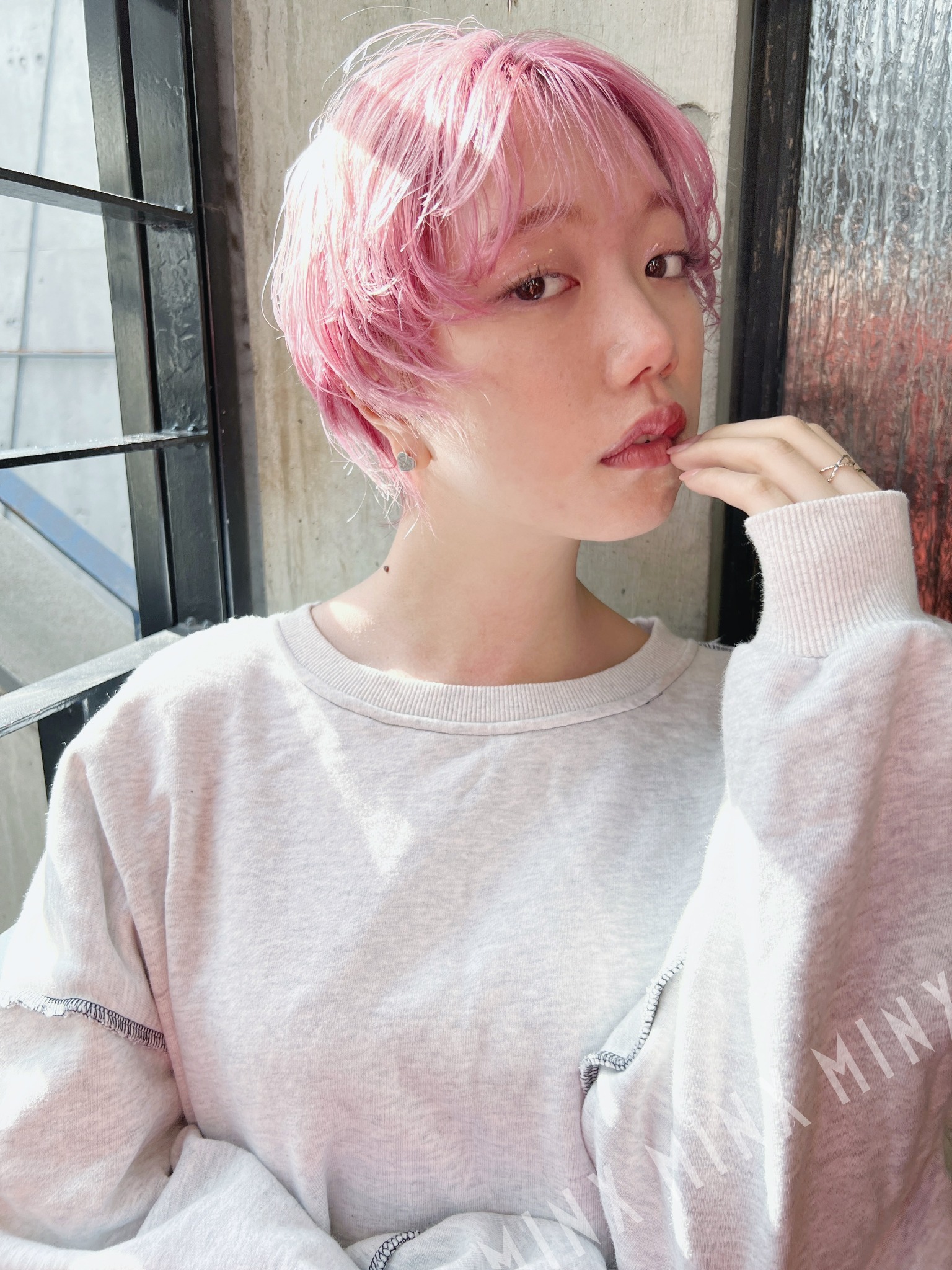 くせ毛風ショートボブ | 表参道銀座原宿の美容院MINX