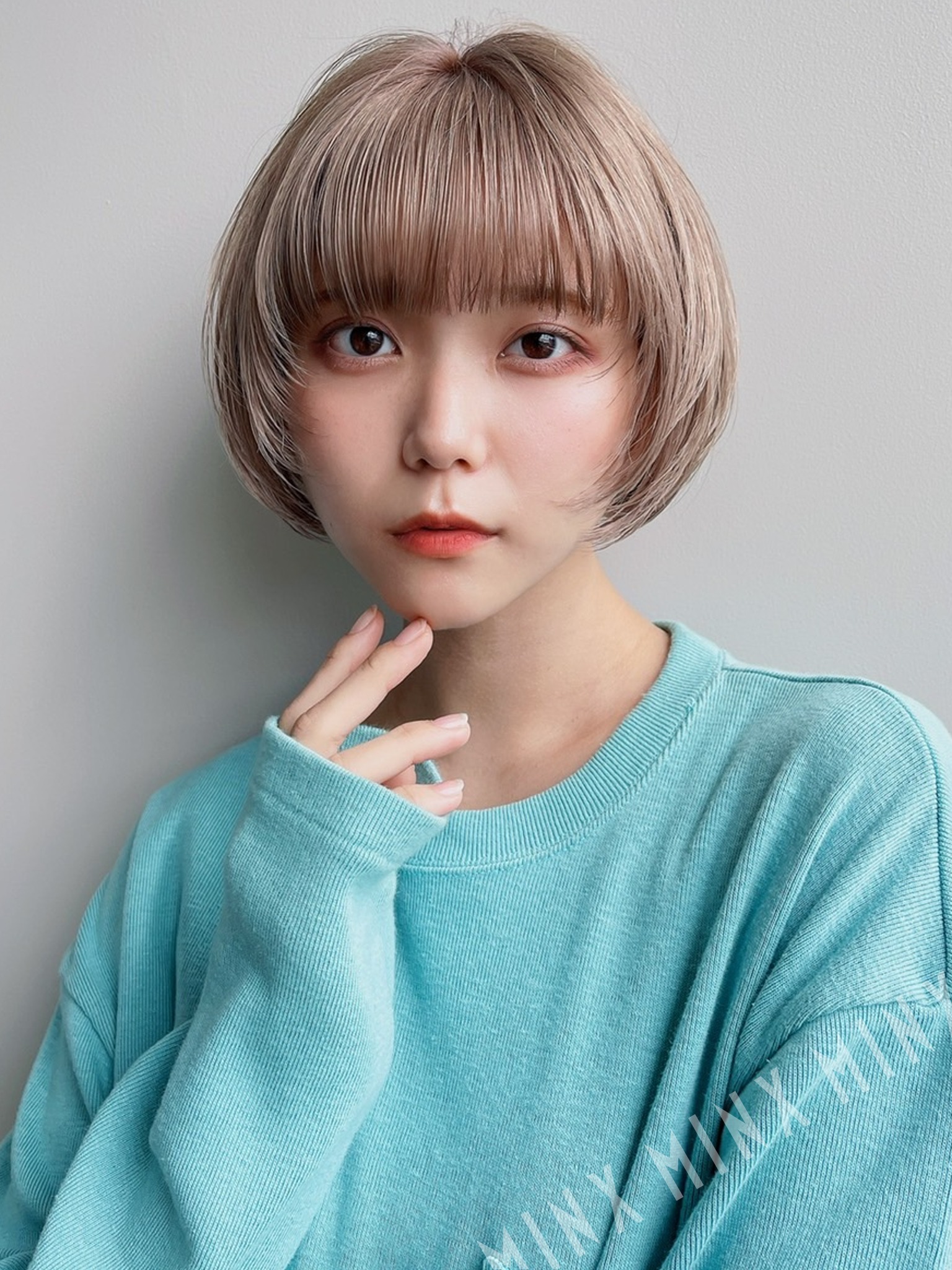秋冬おすすめ前上がりショートボブ 表参道銀座原宿の美容院minx