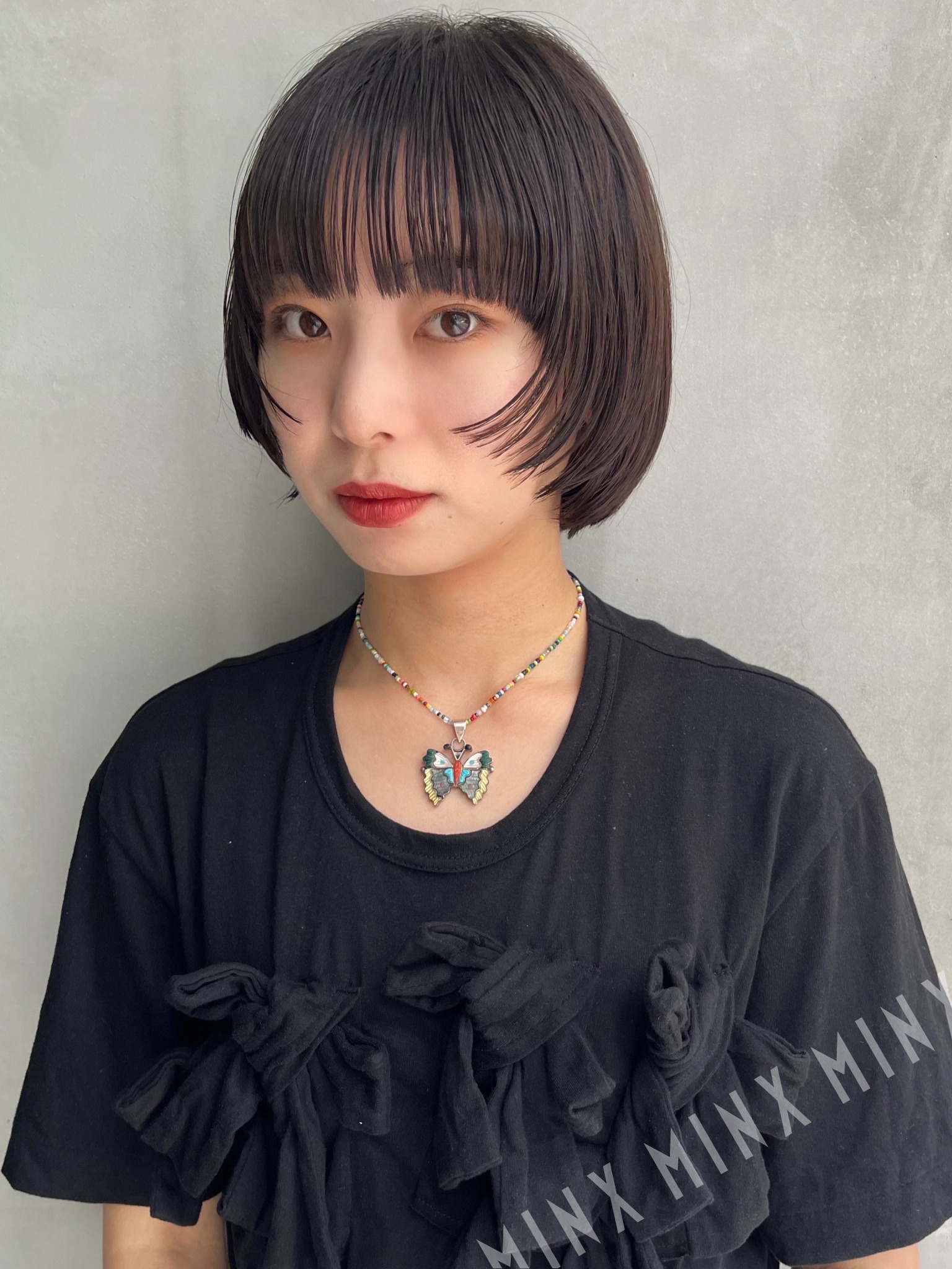 顔周りレイヤー黒髪ボブ | 表参道銀座原宿の美容院MINX