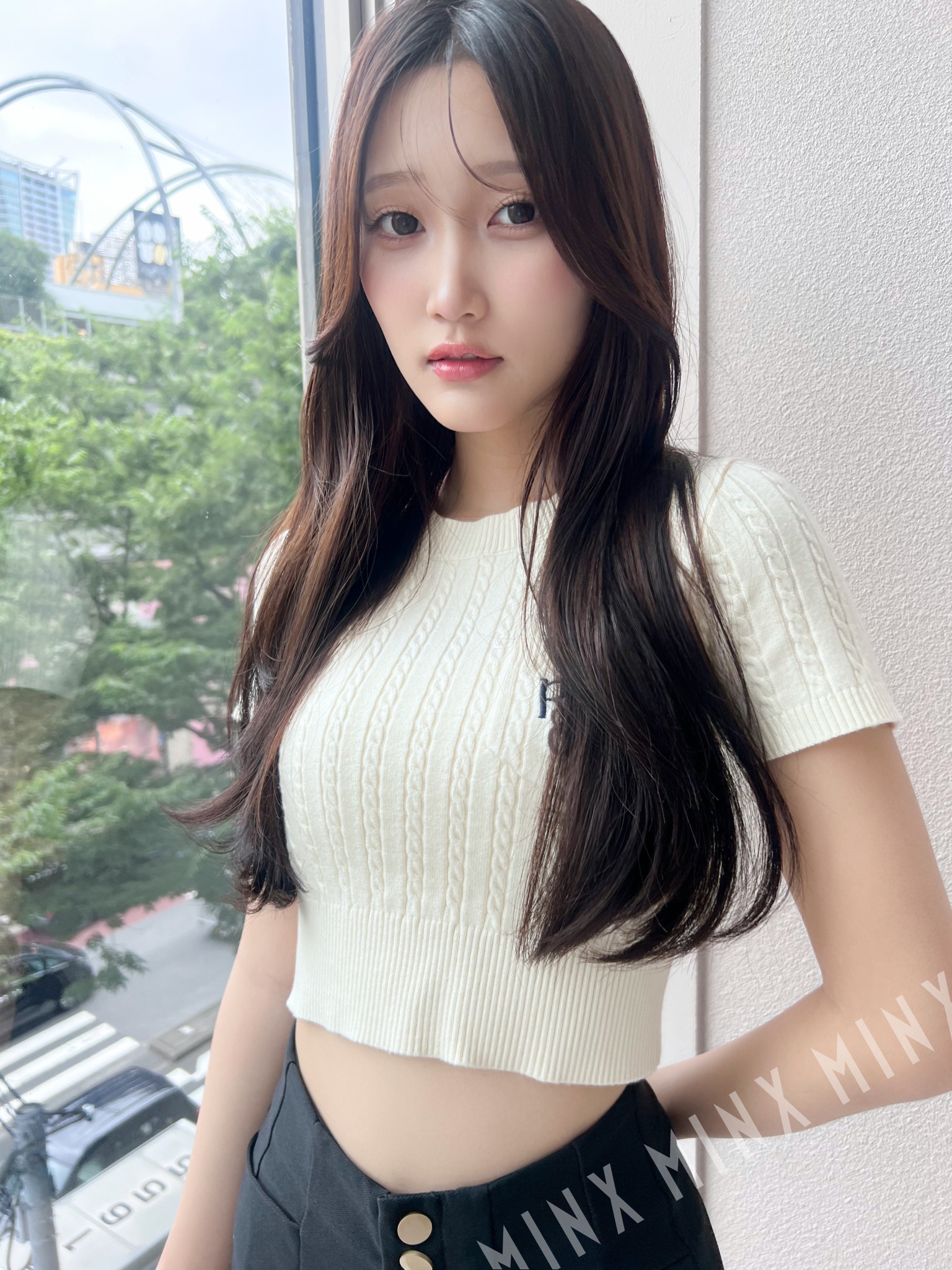 ロングストレート×ナチュラルレイヤー | 表参道銀座原宿の美容院MINX