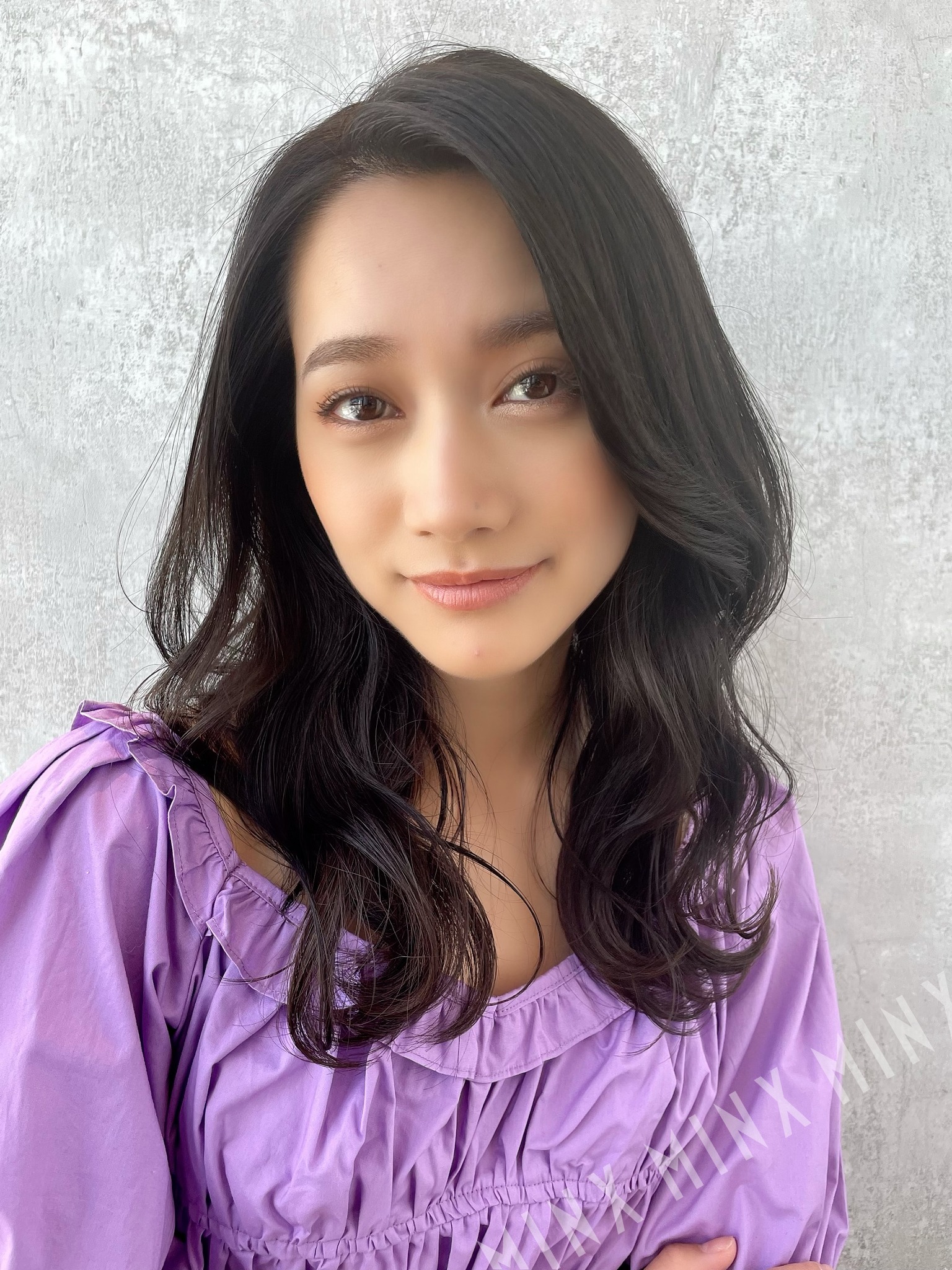 根元パーマでふんわり黒髪韓国風ロング | 表参道銀座原宿の美容院MINX