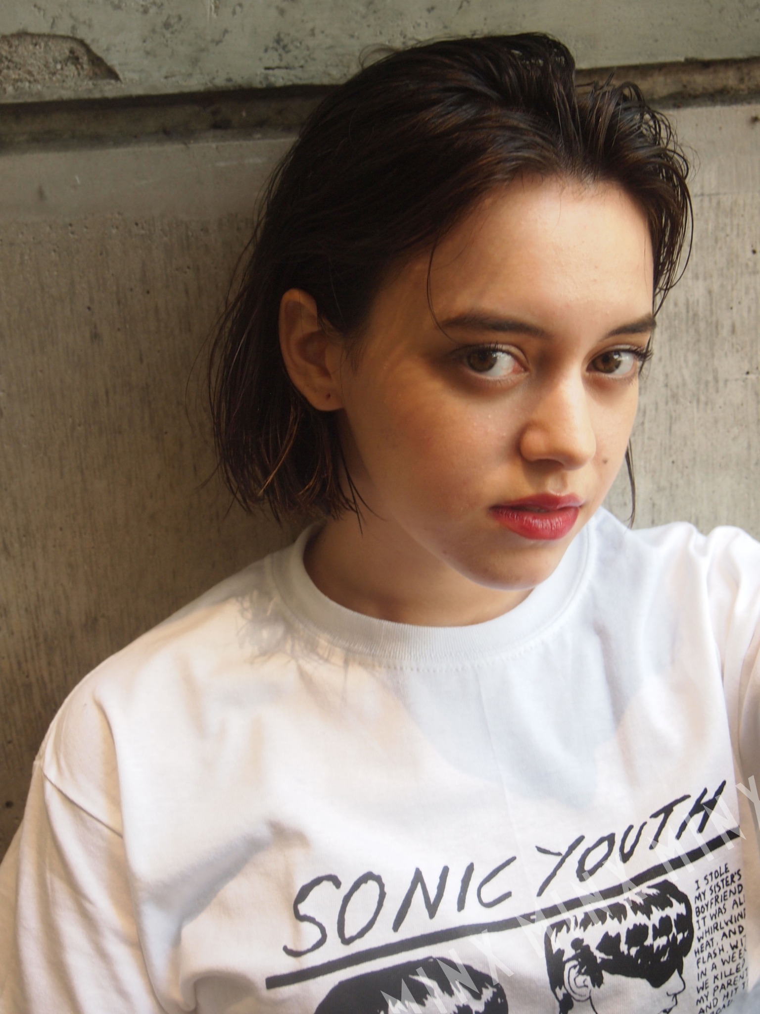 Hair Life 濡れ感とラフな毛先の軽い質感が可愛いオールバック風なクールbob 表参道銀座原宿の美容院minx