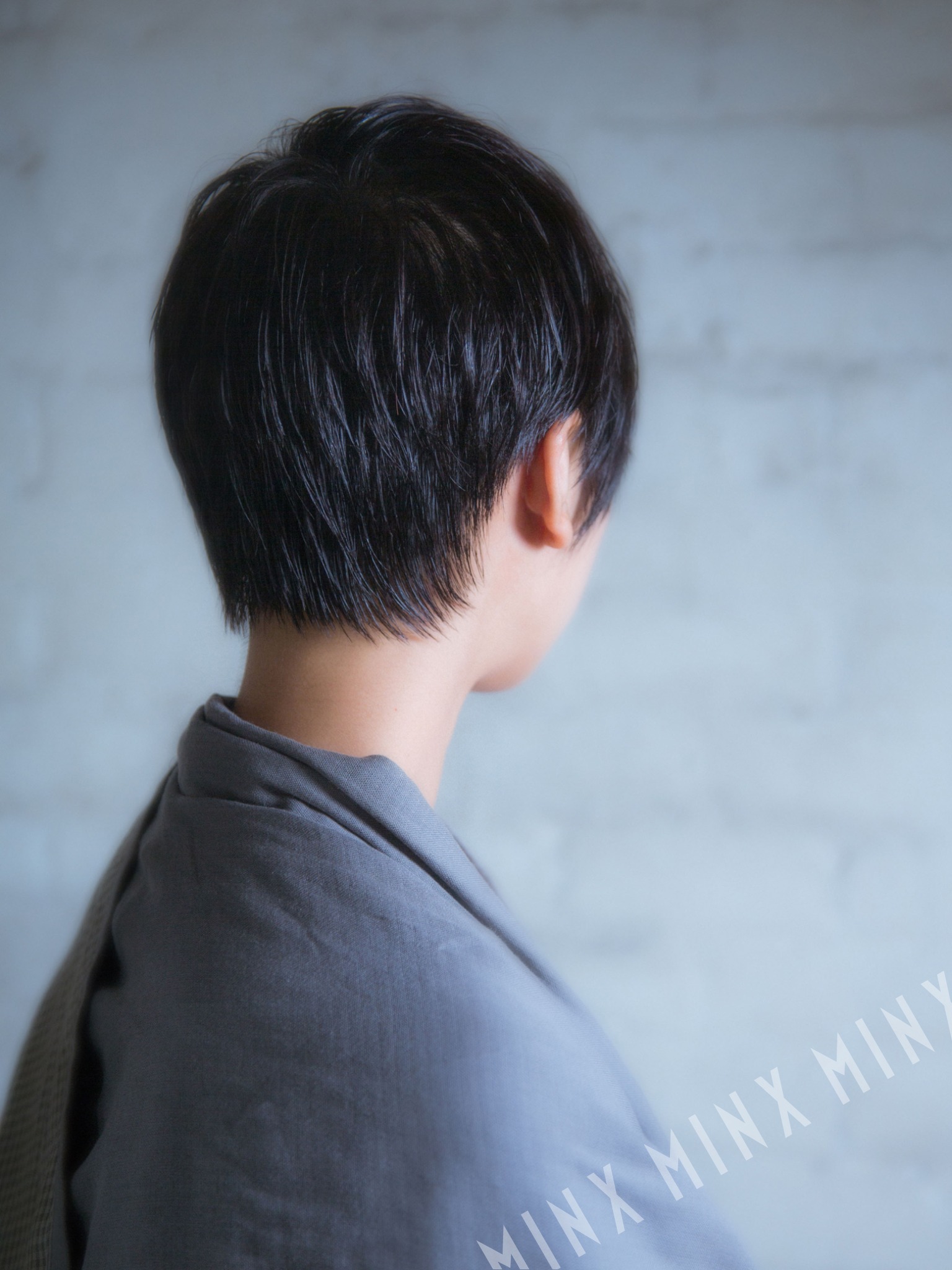 夏目三久風 黒髪でも女性らしいショートヘア 表参道銀座原宿の美容院minx