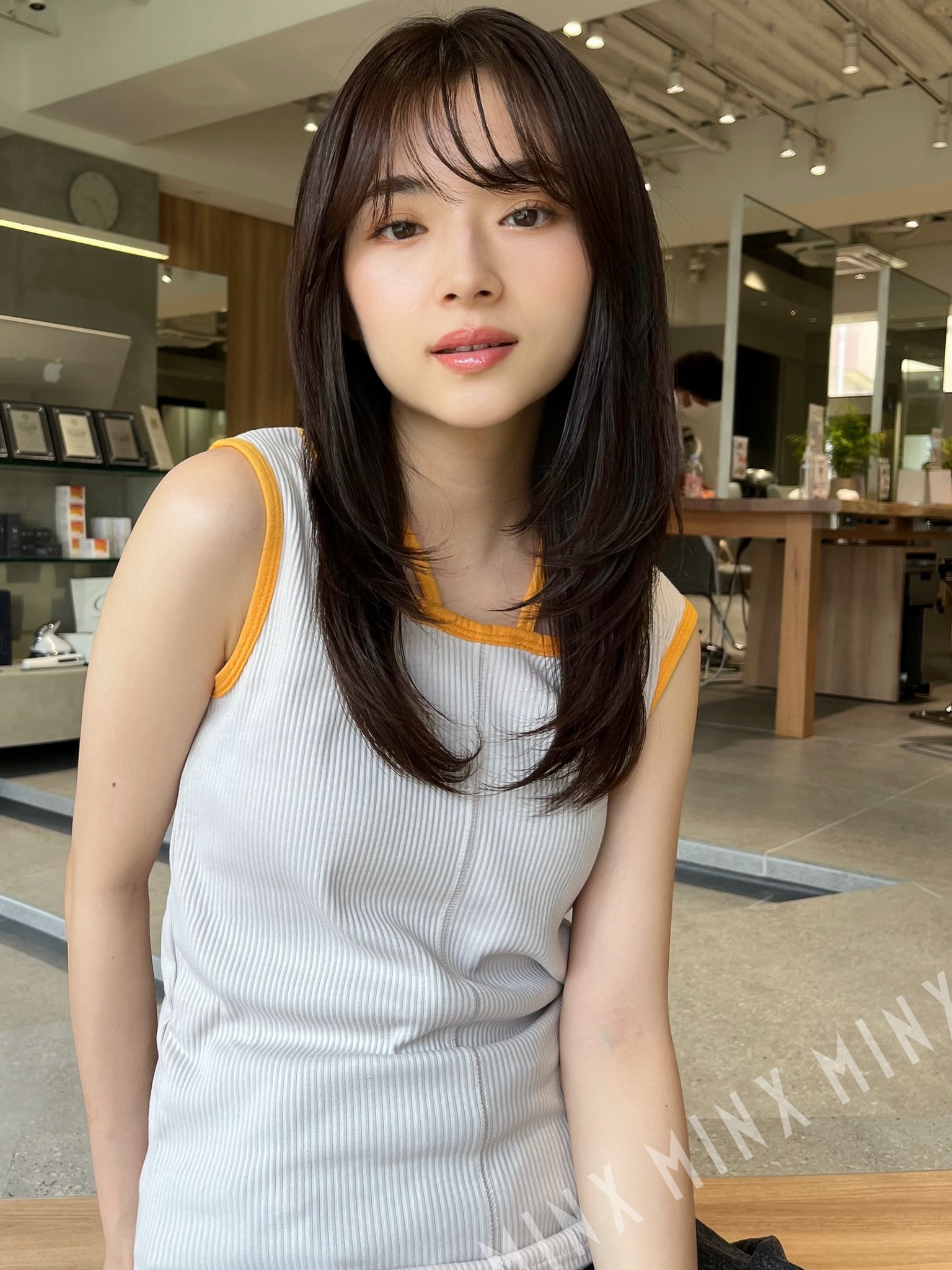 爽やか愛されロングレイヤー | 表参道銀座原宿の美容院MINX