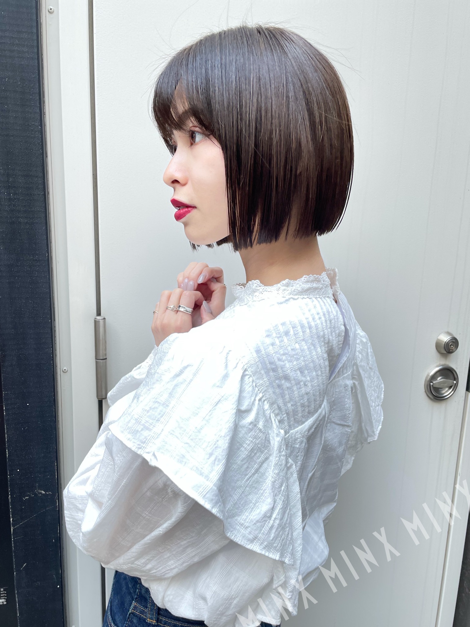 顎ライン切りっぱなしボブ 表参道銀座原宿の美容院minx