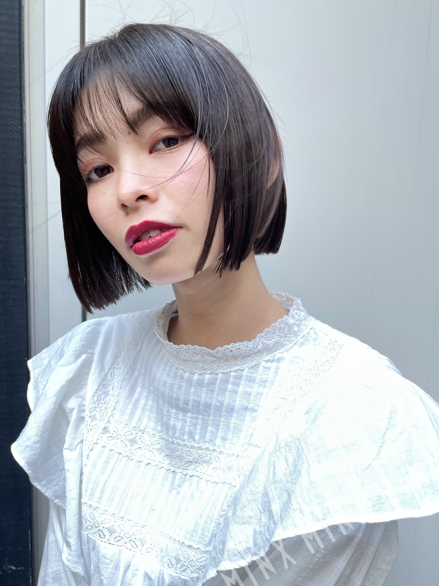 顎ライン切りっぱなしボブ 表参道銀座原宿の美容院minx