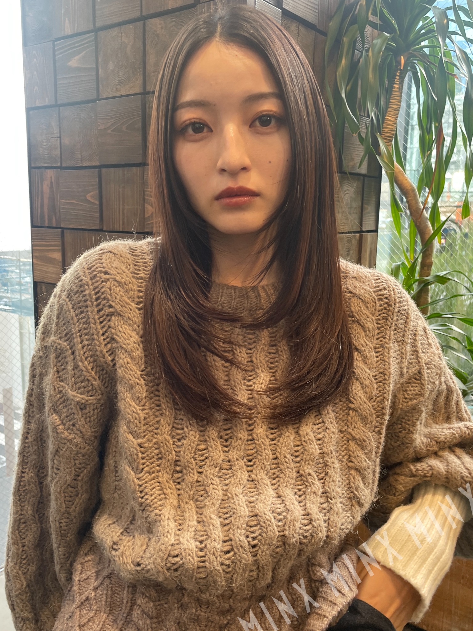 レイヤー カット 前髪 なし
